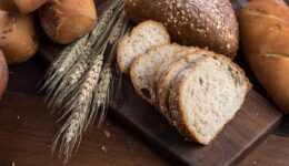 Tam Buğday Ekmeği Nasıl Yapılır? Kaç Kalori?