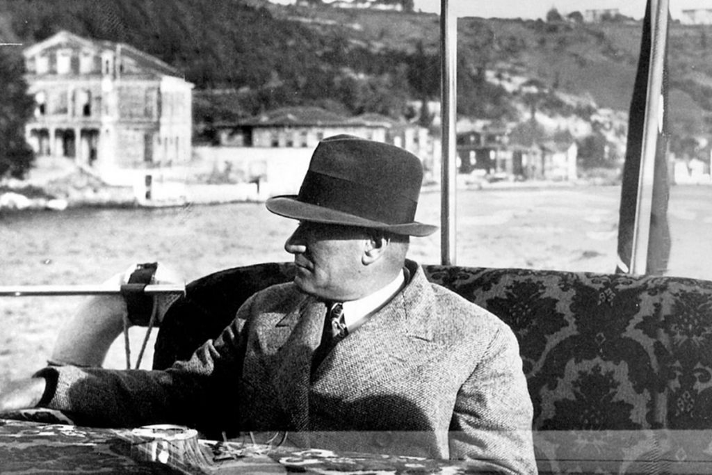 Atatürk’le İlgili Güzel Sözler
