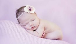 Bebeğin Uykuda Gece Ağlamasının Nedeni Nedir?