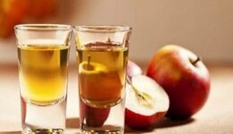 Elma Sirkesi Yemeklerde Nasıl Kullanılır? Faydaları ve Zararları Nelerdir?