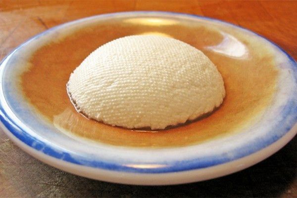 Ricotta Peyniri Hangi Yemeklerde Kullanılır? Faydaları ve Zararları Nelerdir?