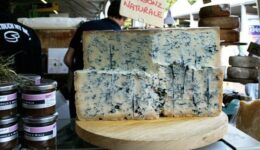 Gorgonzola Peyniri Hangi Tür Yemeklerde Kullanılır? Kalorisi ve Faydaları