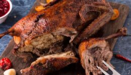 Ördek Eti Hangi Yemeklerde Kullanılır? Faydaları, Kalorisi ve Zararları