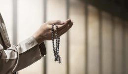 Tövbe Duası Arapça Okunuşu, Anlamı ve Meali! Tevbe İstiğfar Duaları Nelerdir?